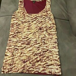ANN Taylor maroon printed ruffle tank Large
